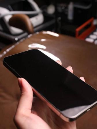 Продам айфон 15 про max