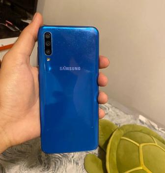 Смартфон Samsung Galaxy A50 128gb Срочно