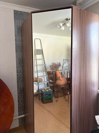 Продам угловой шкаф для спальни