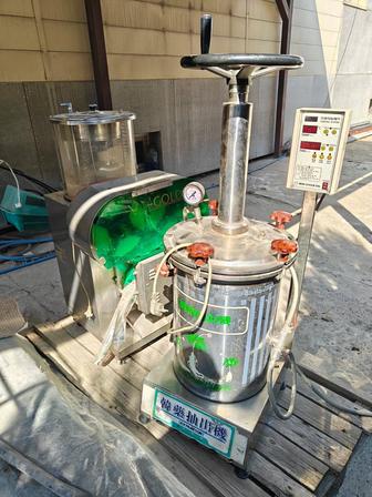 Медицинский аппарат для производства лекарственных настоев