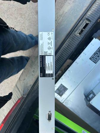 Коммутатор Cisco SG-300-28