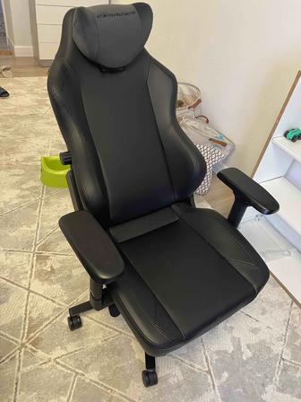 Компьютерное кресло dxracer