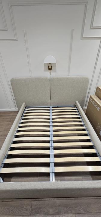 Двухспальная кровать