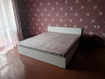 Продам кровать с матрасом