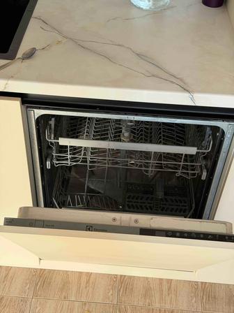 Продам посудомойку Electrolux