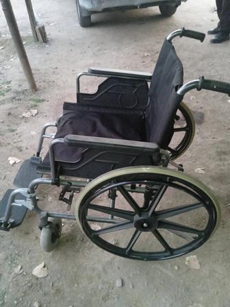 Инвалидная коляска продам