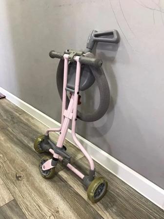 Трехколесная каталка GUGAS (TRIKE). Складывается легко и компактно