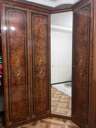 Продам спальный шкаф