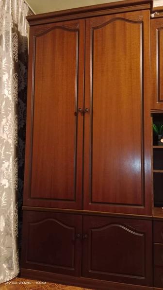 Шкаф дерево