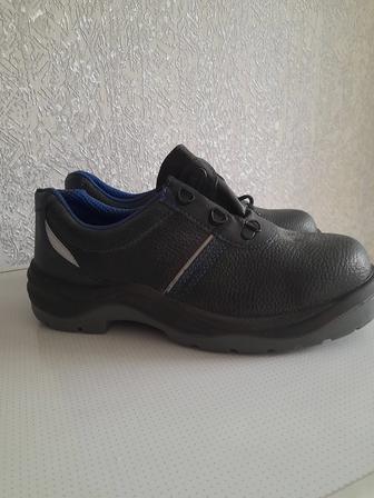 Рабочие ботинки новые.