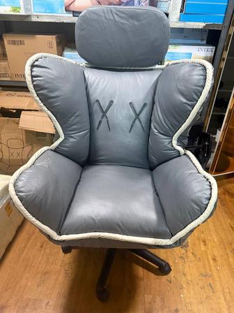 Компьютерное кресло