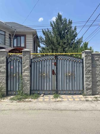 Продам железные ворота , состояние хорошее