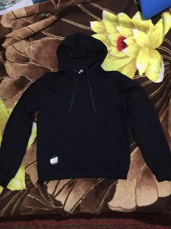 Теплая кофта свитшот новая