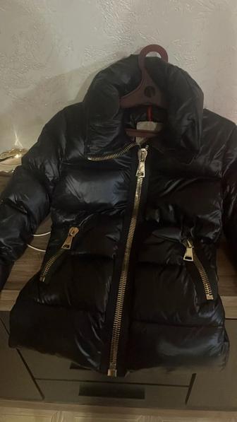 Пуховик зимний MONCLER