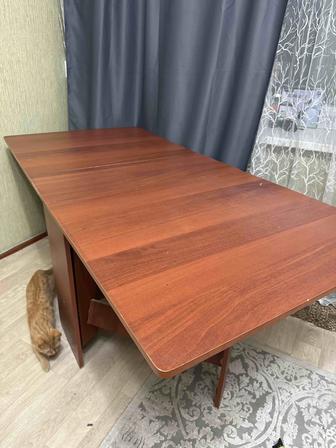 Продам стол-книжка