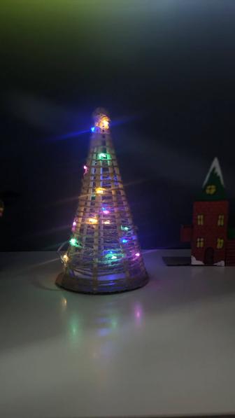 Декоративная елка