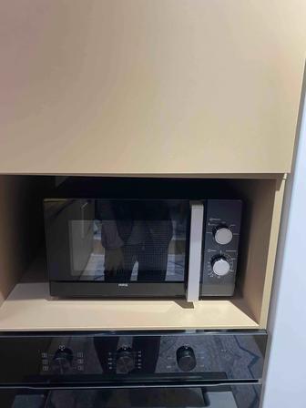 Продается новая микроволновка, просто размер не подошел.