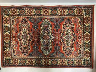 Продам ковры 2,5 х 1,75 и 2 х 1,4 со стены, шерстяные, б/у