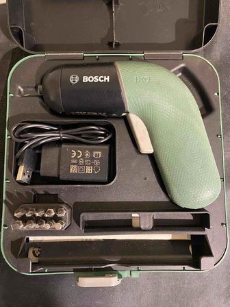 Отвертка аккумуляторная Bosch IXO