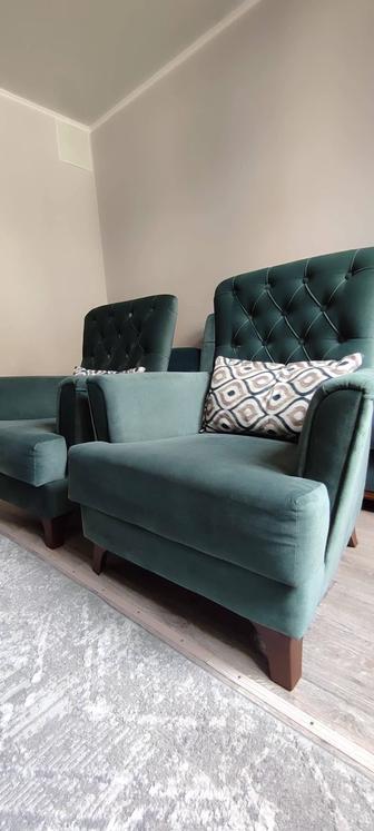 Продам Кресла 2 штуки! Срочно!