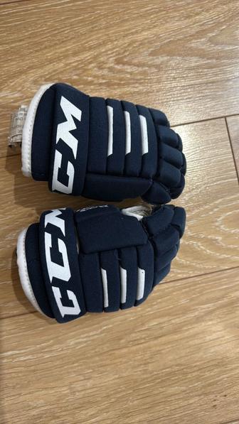 Продам хоккейные краги