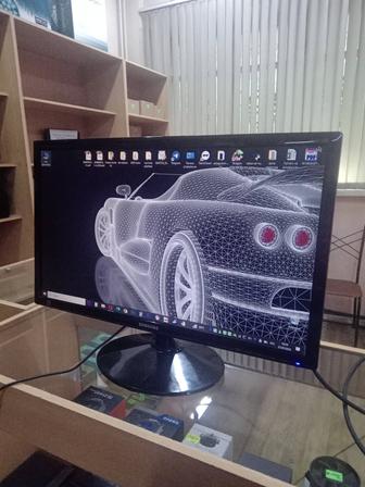 Монитор Samsung s24d300