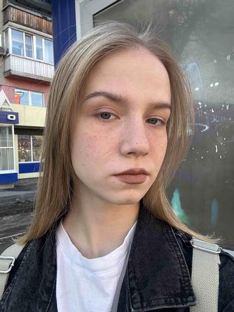 Мастер маникюра и педикюра, хостес , стажер разработчик по