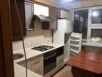 Продаю кухонный гарнитур вместе с газовой плитой, в хорошем состоянии