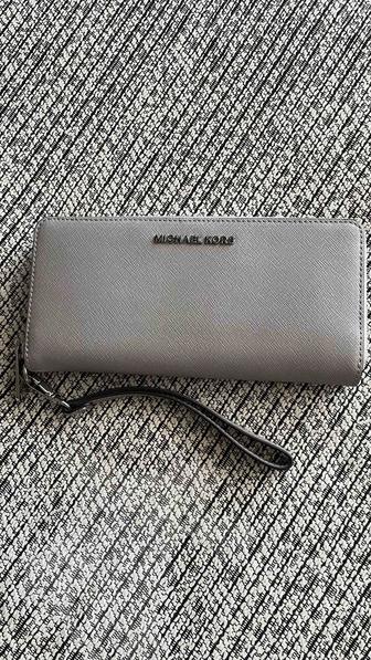 Продам кошелек Michael Kors