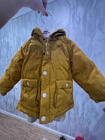 Продам детские куртки