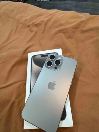 Продам айфон 15 про Макс 256 гб цвет титан