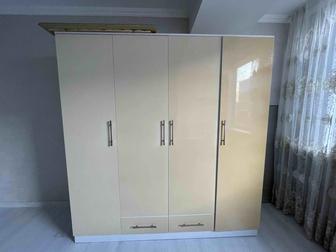 Шкаф 4-х дверная