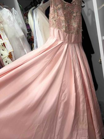 Вечернее платье