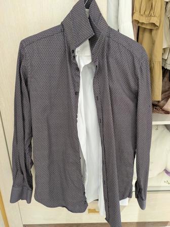 Две рубашки S