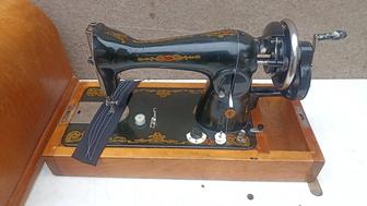 Ручная швейная машинка Подольск отличном рабочем состоянии