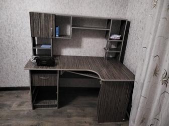 Продадим компьютерный стол