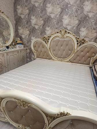 Кровать двухспальная