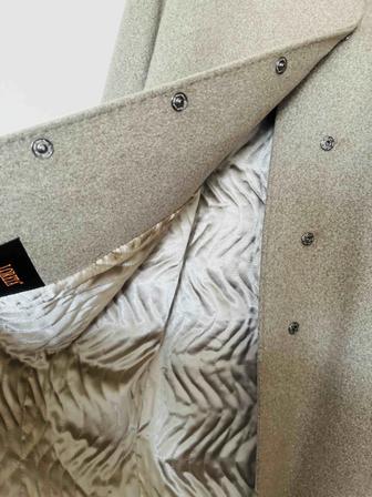 Продам пальто демисезонное, светло-серого цвета. размер 52. Турция