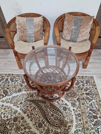 Журнальный стол стулья