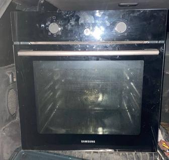 Продаю духовой шкаф