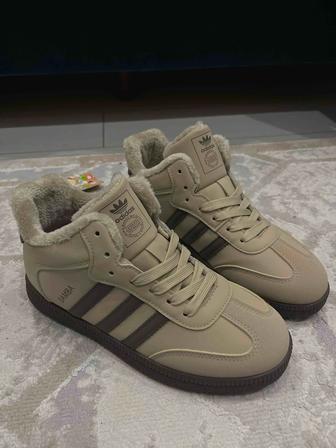 Новые зимние кроссовки