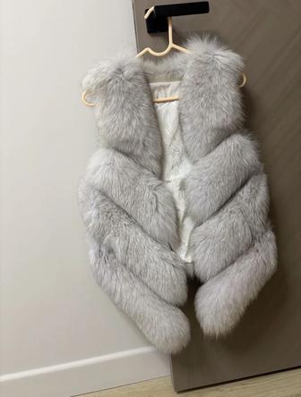 Продам жилетку из лисы