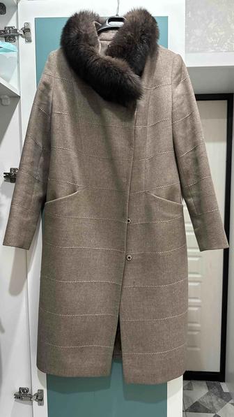 Пальто весна/осень с норковым воротником!