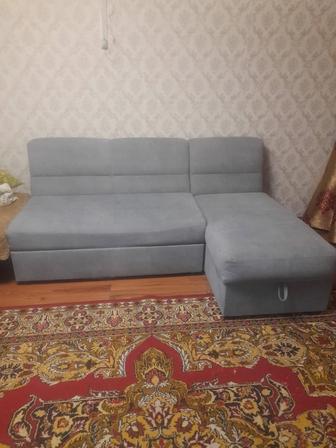 Диван