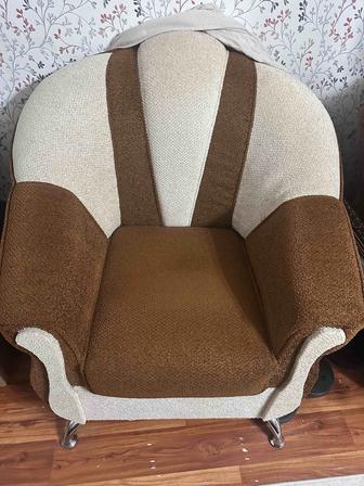 продам диван с 2 креслами