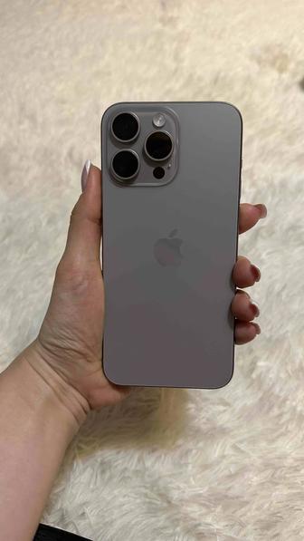 iPhone 15 pro max 256 natural titanium