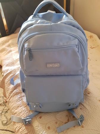 Отдам 2 рюкзака школьные голубой розовый бу