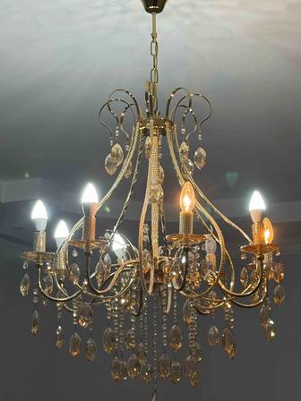 Продается б/у люстра