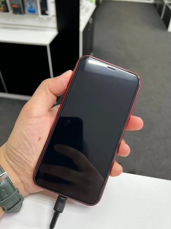 iPhone XR 128 akb 77 в идеале