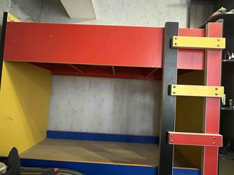 Продам двухъярусную детскую кровать!
